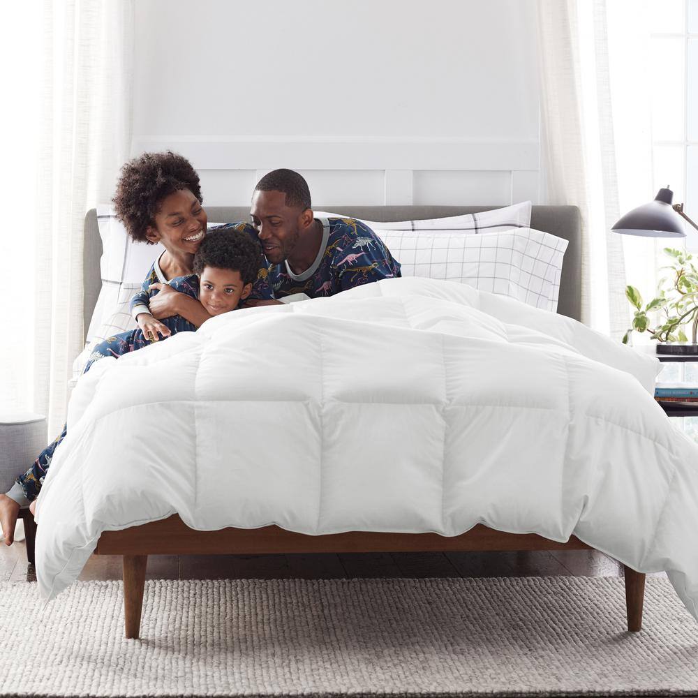 The Company Store Legends Hotel LoftAIRE Ultra Alberta Medium Warmth White Twin Alternative Down Comforter