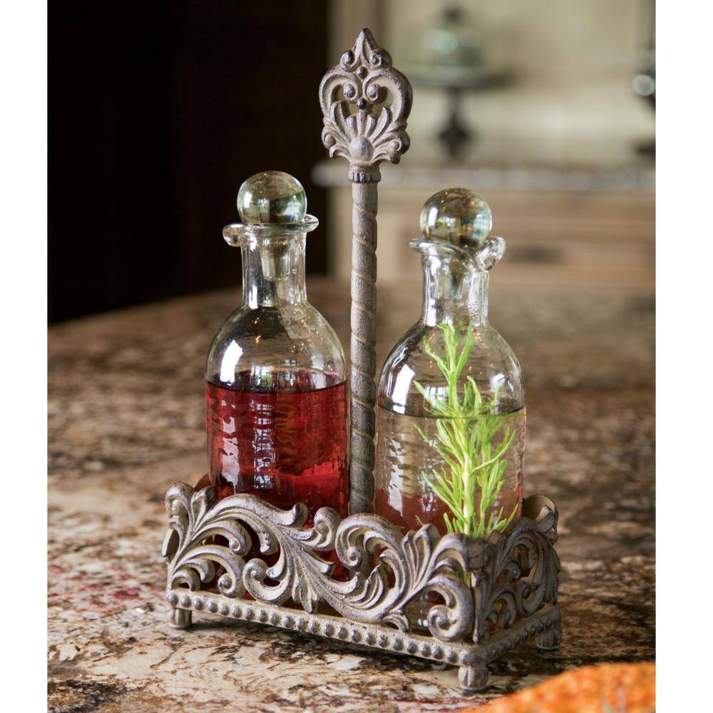 GG COLLECTION 13 in. Acanthus Oil and Vinegar