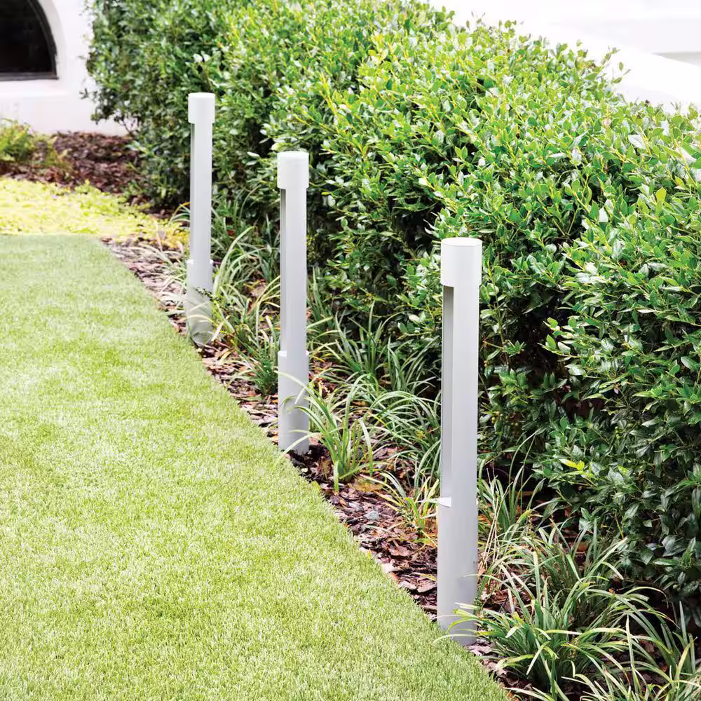 HINKLEY Atlantis Hardwired Bronze LED Bollard Light